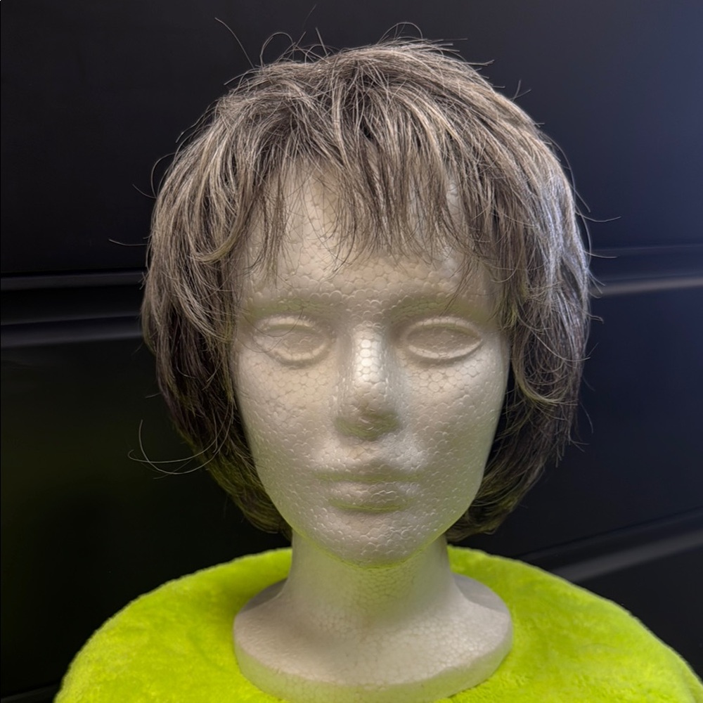 Stylish Gray Wig for Women